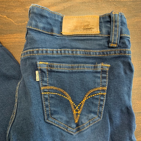 Levi Skinny Jeans - Picture 4 of 7